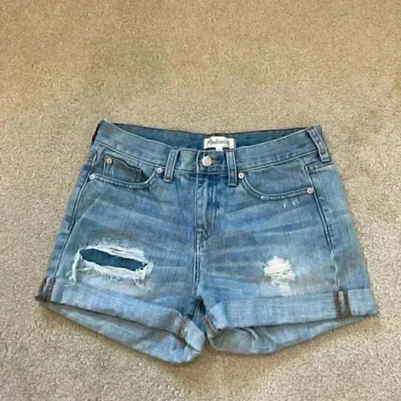 Madewell Rip & Repair Denim Boyfriend Distressed Shorts in size 25 - Picture 1 of 7
